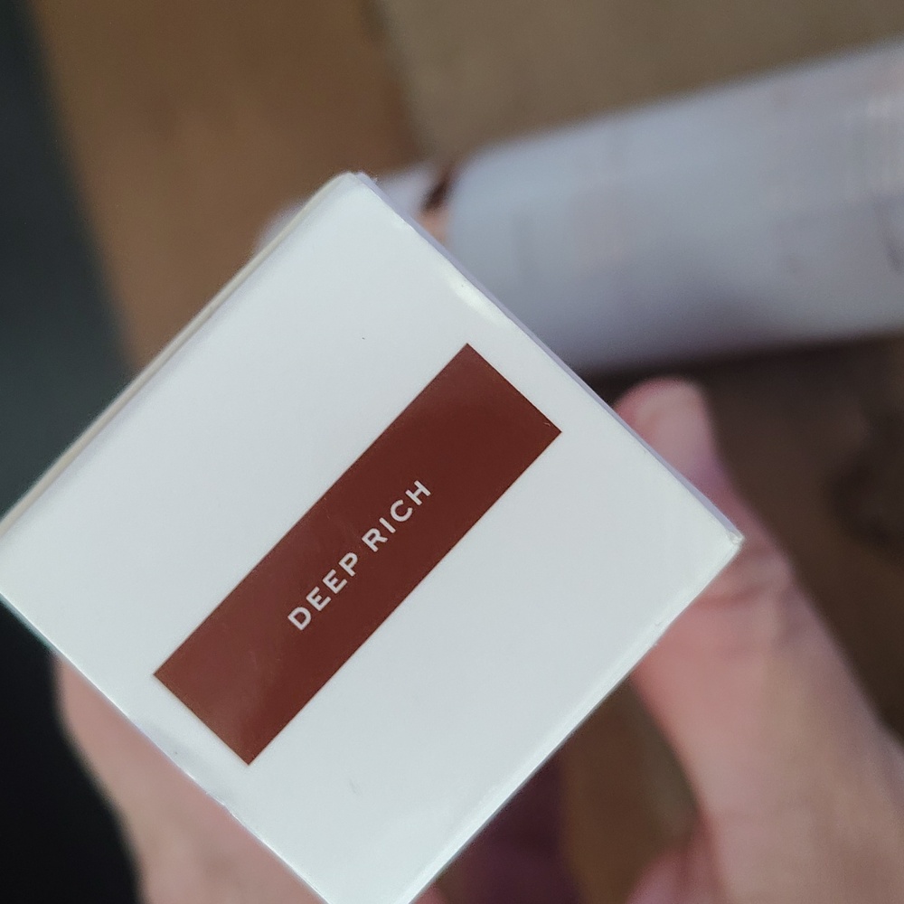 Jaclyn Cosmetics - Picture 5 of 6